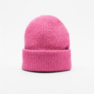ZARA Pink chunky knitted beanie